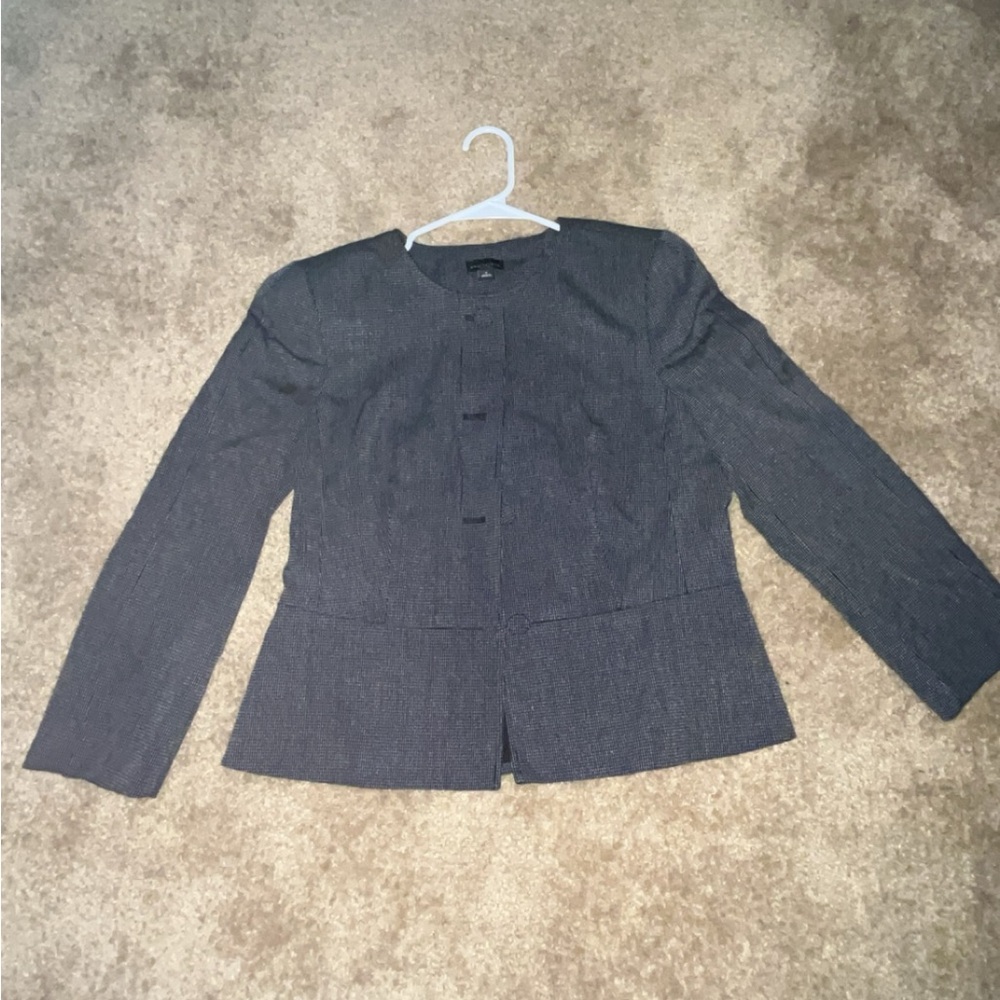 Ann Taylor Factory black blazer with white size 10